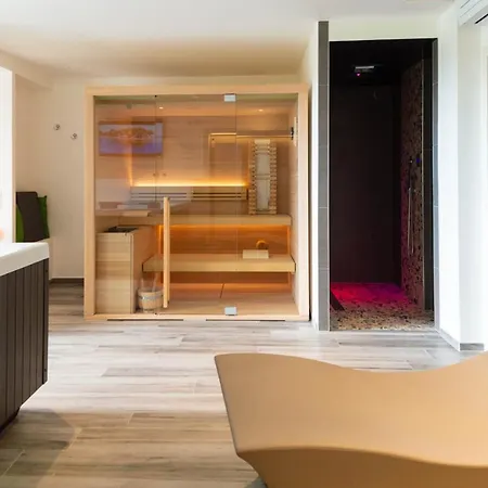 Razione K & Apartmán Casal Velino