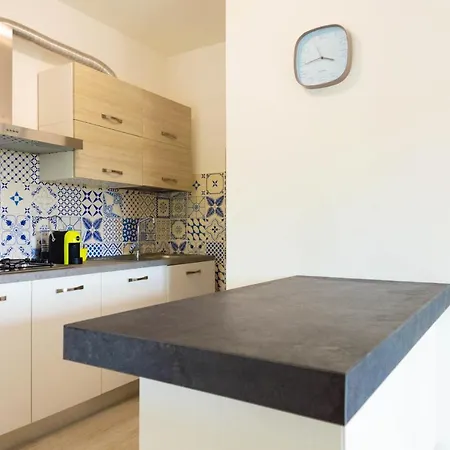 Razione K & Apartment *